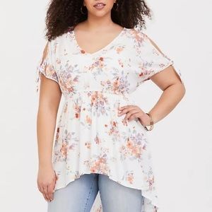 Torrid white pastel floral top with peekabo sleeve